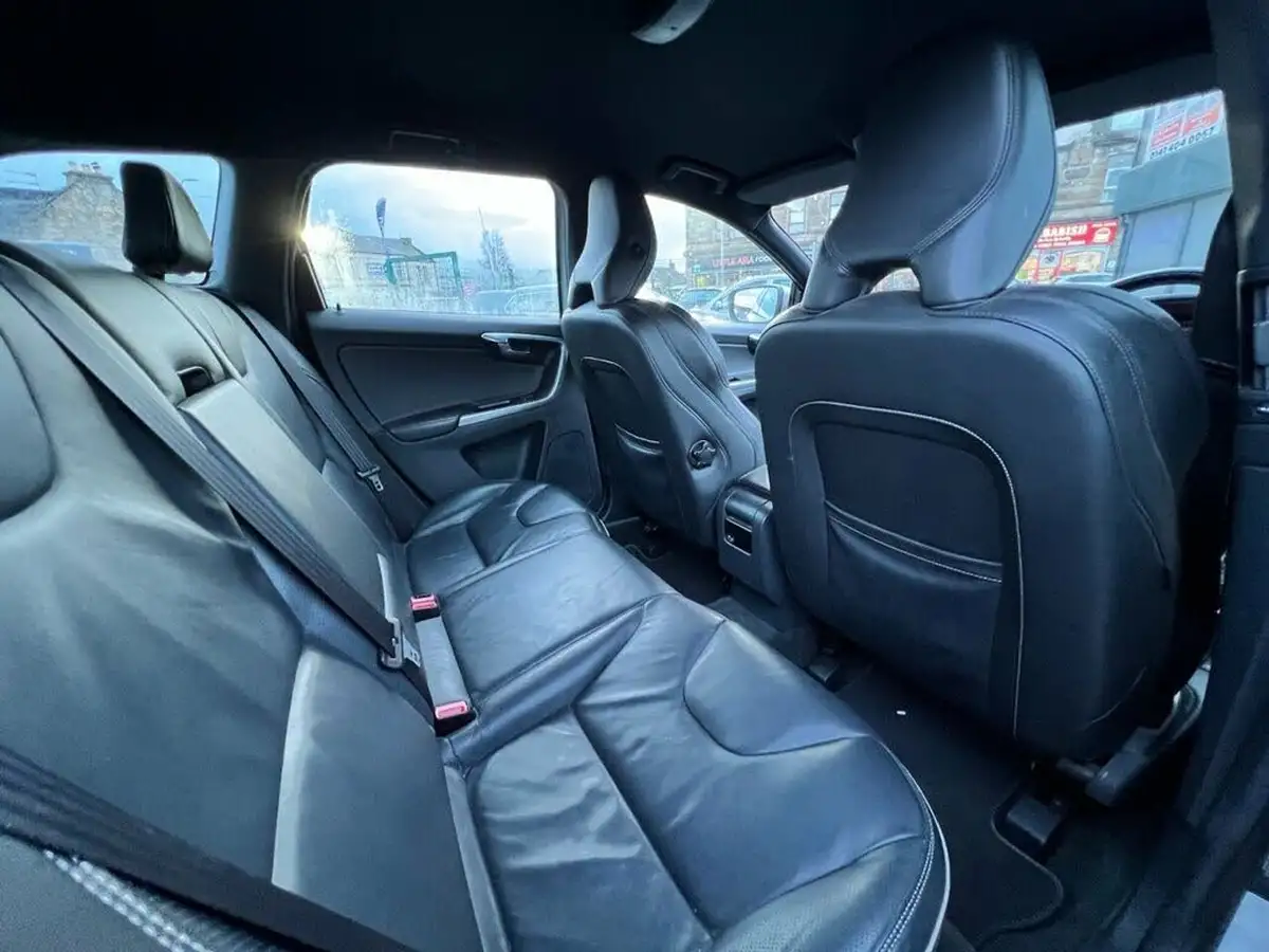 2014-volvo-xc60-24td-d5-r-design-lux-215bhp-geartronic-big-18