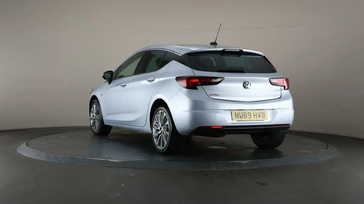 2019-vauxhall-astra-16cdti-griffin-big-59