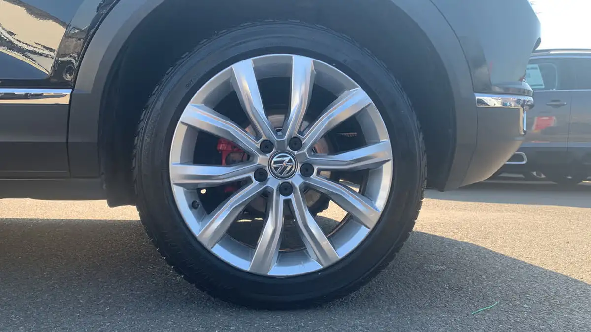 2018-volkswagen-t-roc-20-tsi-sel-ss-big-13