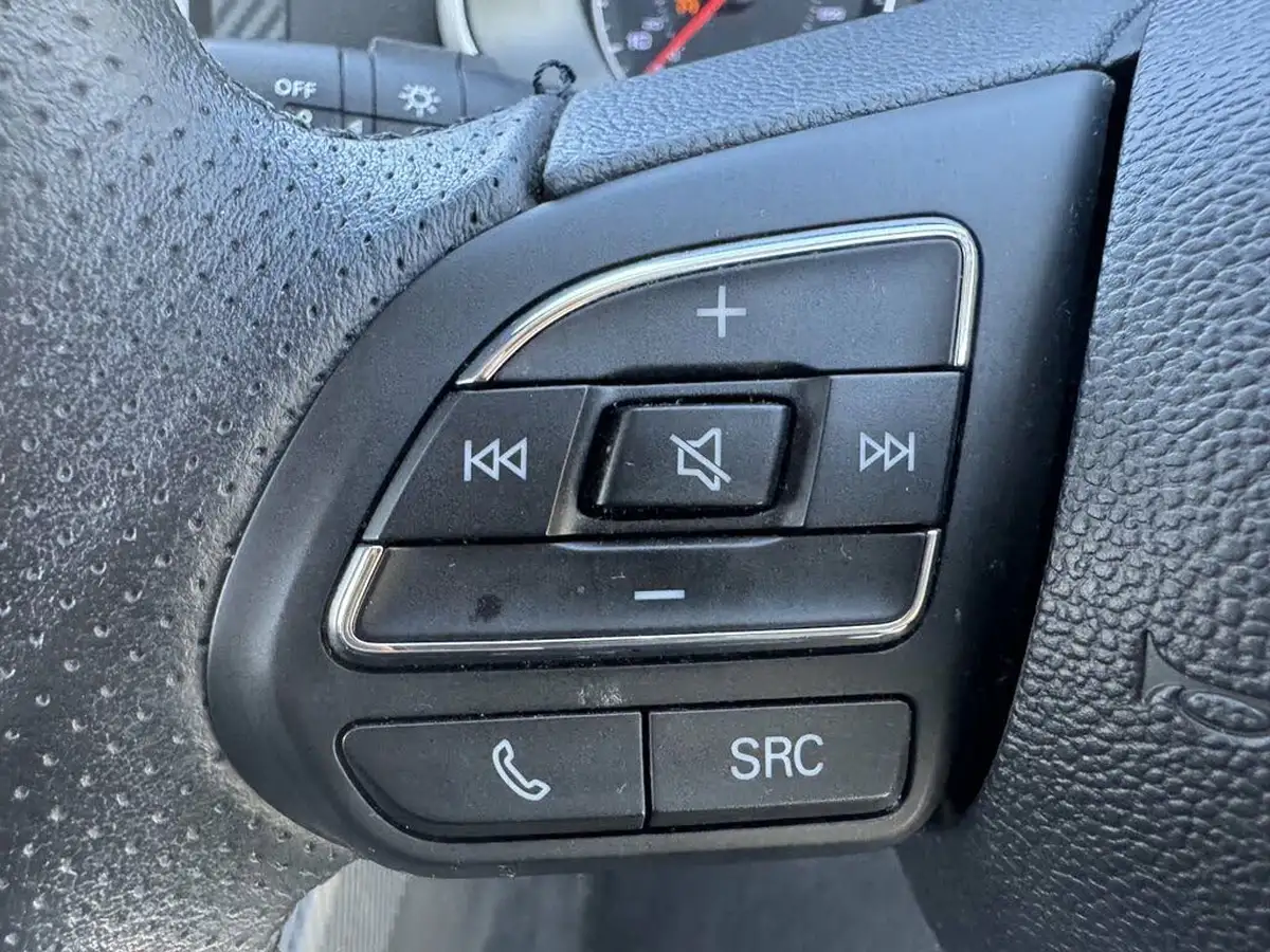2020-mg-zs-suv-15-vti-tech-exclusive-106ps-big-42