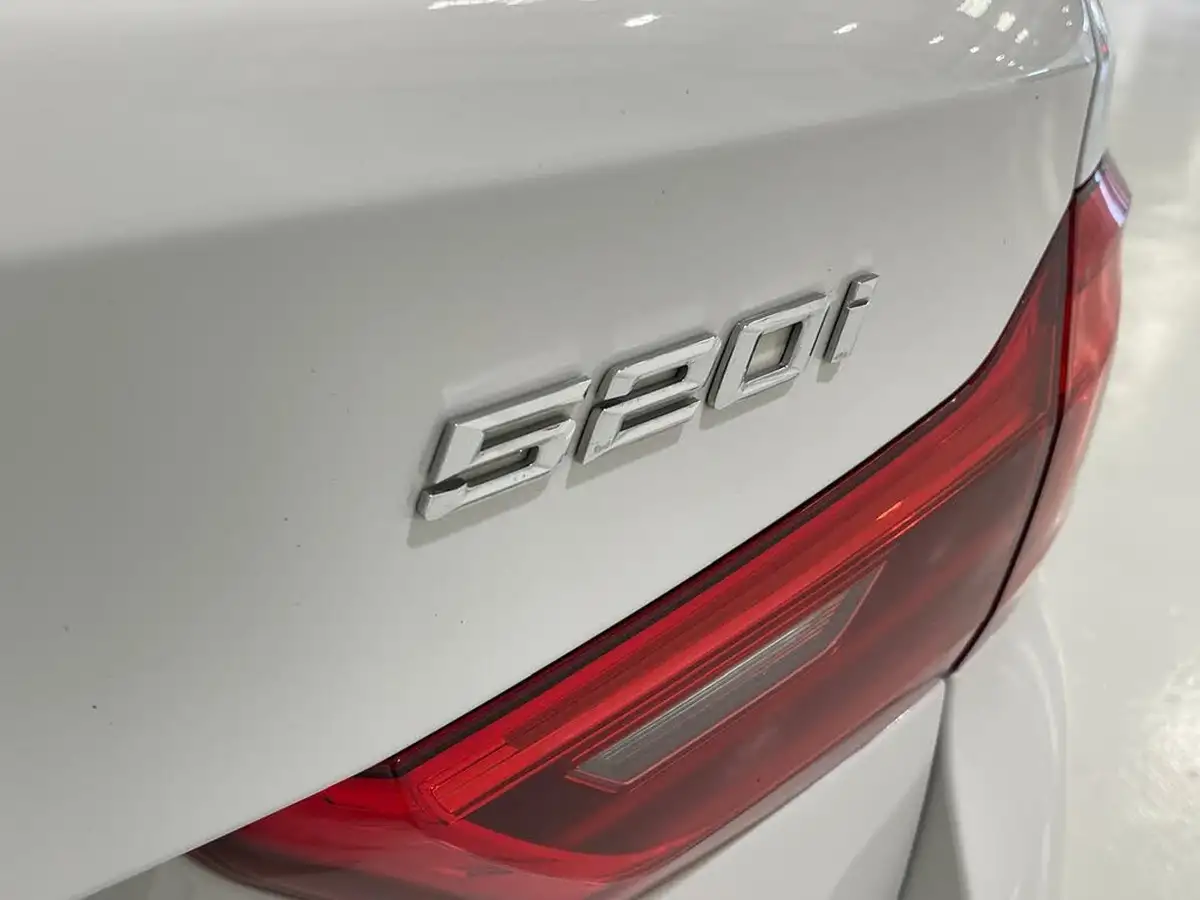 2019-bmw-5-series-big-48