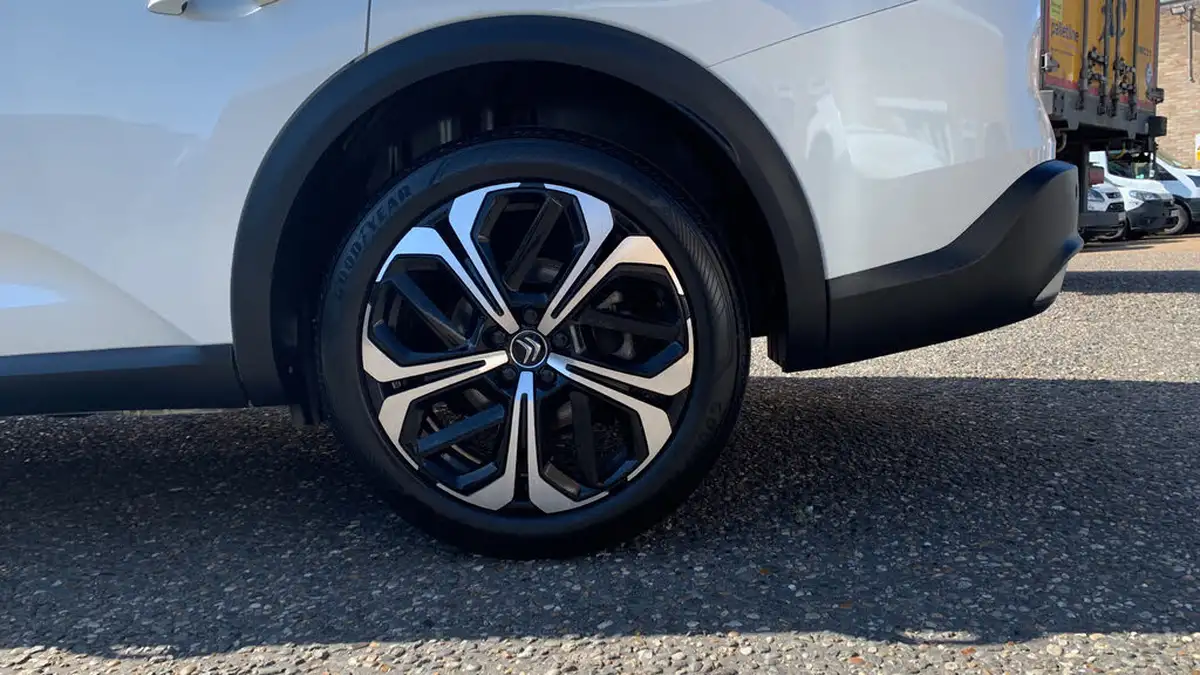 2024-citroen-c5-x-12-puretech-plus-130ps-ss-eat8-big-14