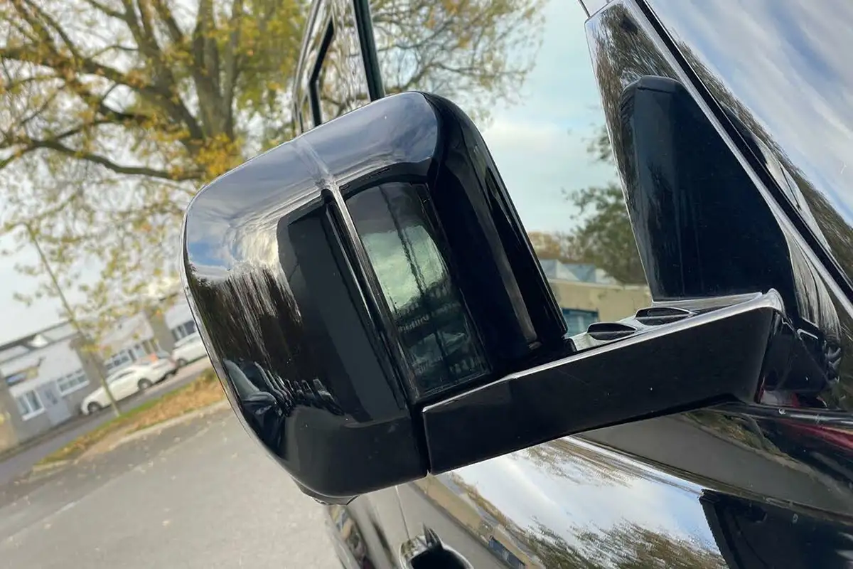2023-land-rover-110-defender-30-d300-hard-top-x-dynamic-hse-110-big-57