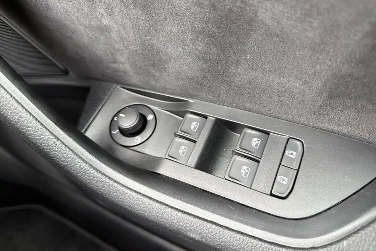 2019-skoda-superb-20tdi-sportline-plus-190ps-hatchback-dsg-big-43
