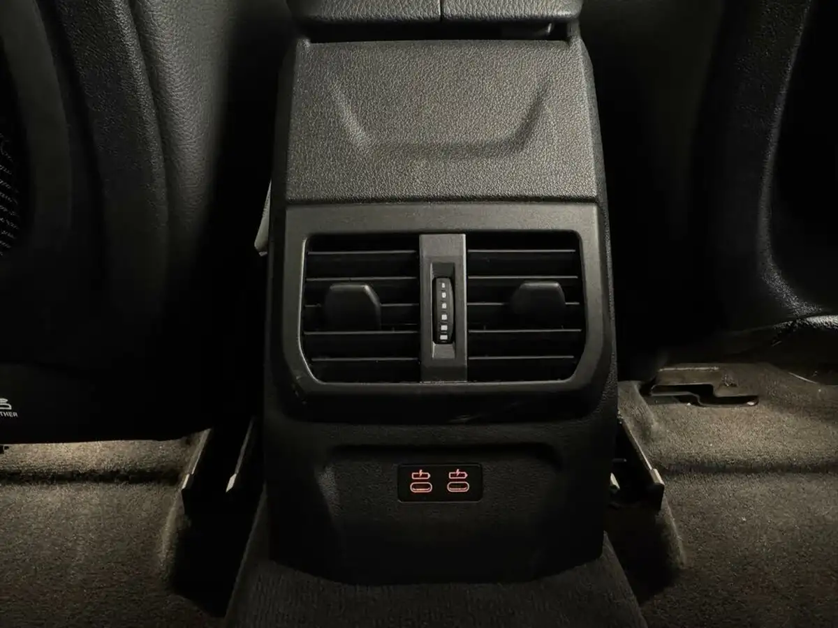 2022-bmw-2-series-15-218i-sport-lcp-coupe-4d-dct-big-15