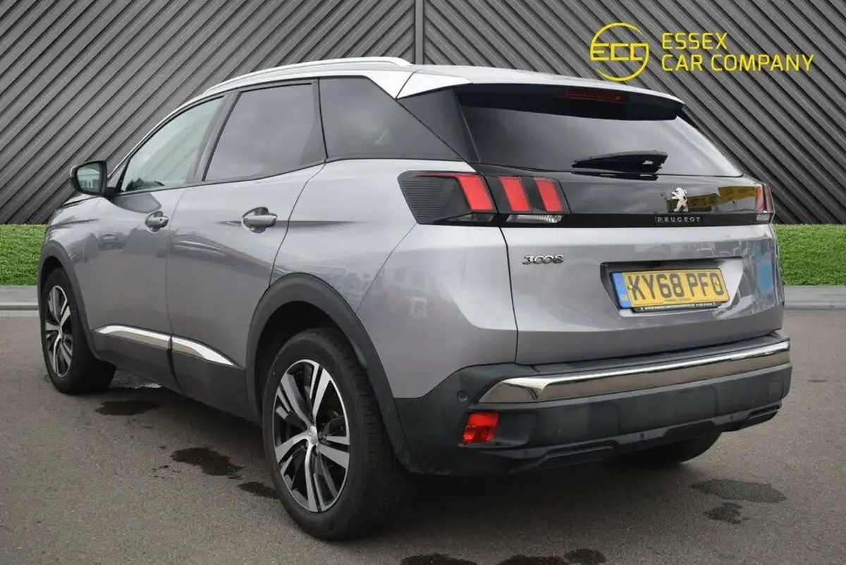 2019-peugeot-3008-suv-12-puretech-allure-big-12