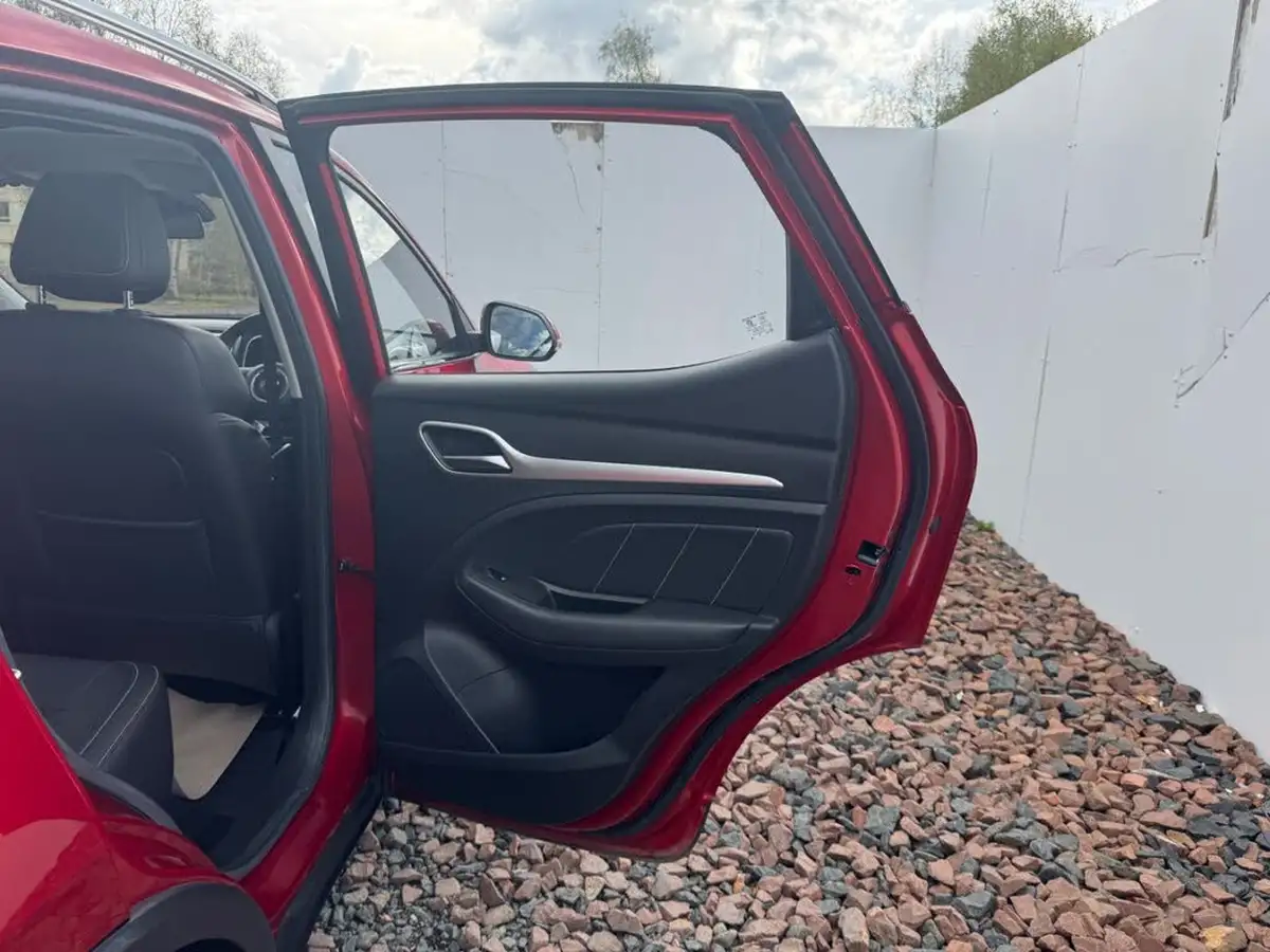 2020-mg-zs-suv-e-exclusive-ev-big-30