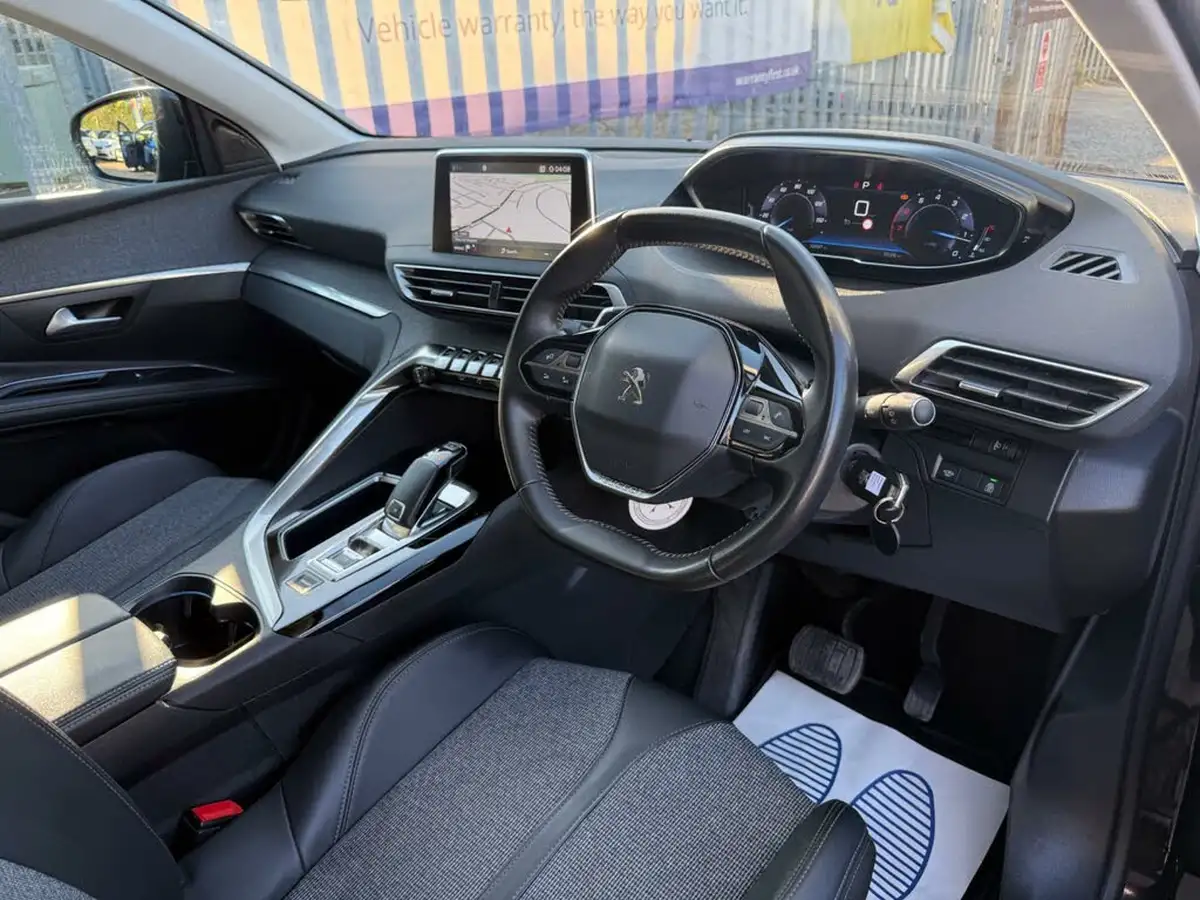 2020-peugeot-5008-suv-12-puretech-allure-eat8-big-27