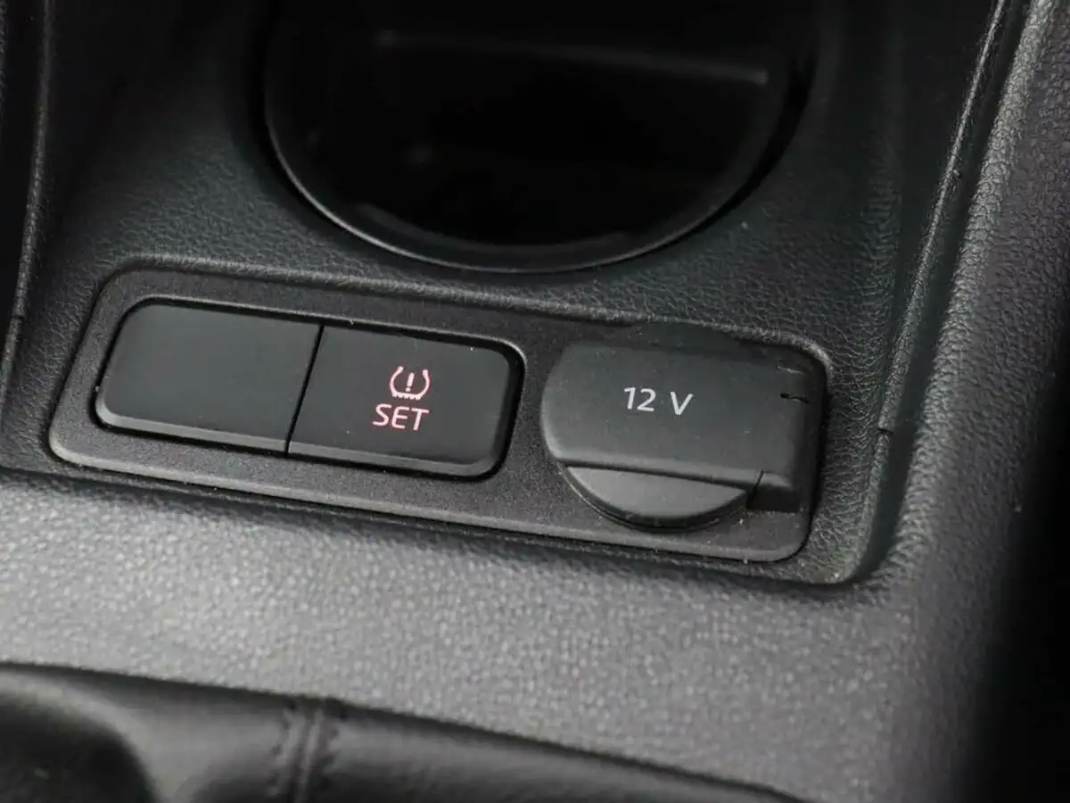 2021-volkswagen-up-10-up-r-line-65ps-sre-bmt-evo-big-16