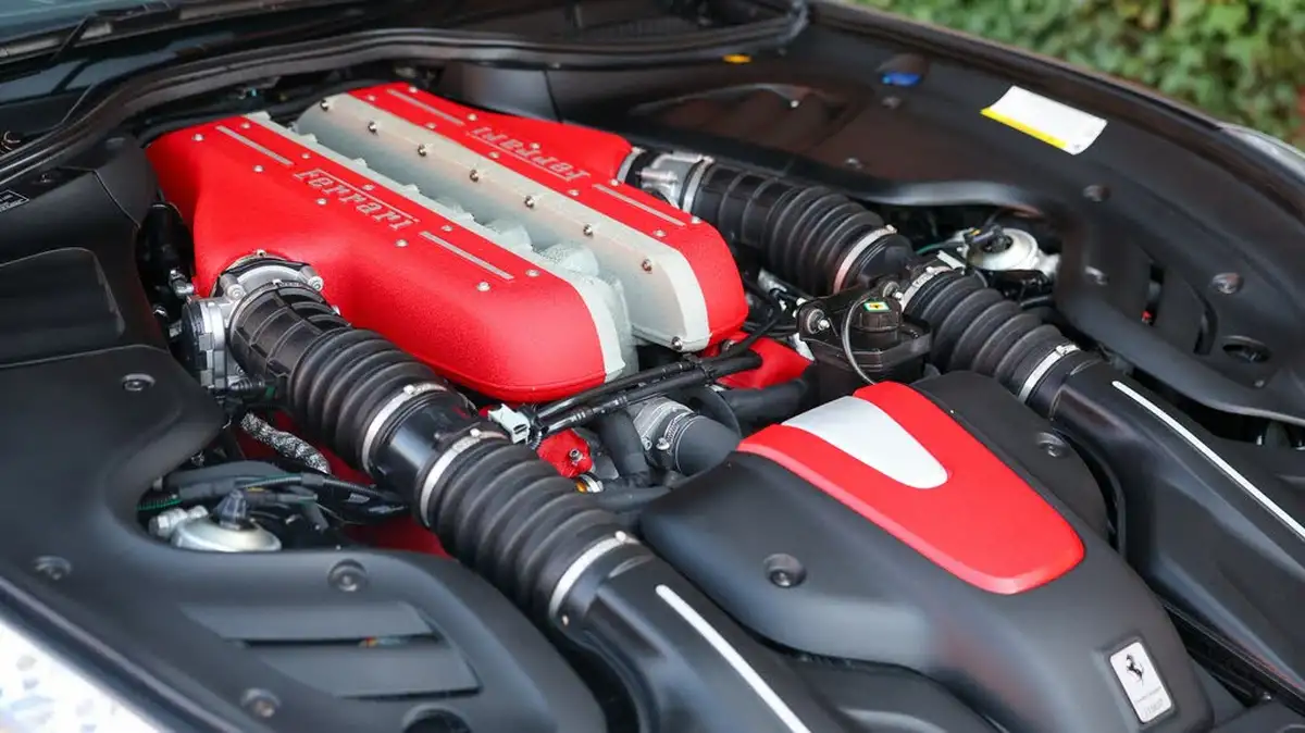 2016-ferrari-ff-63-big-48