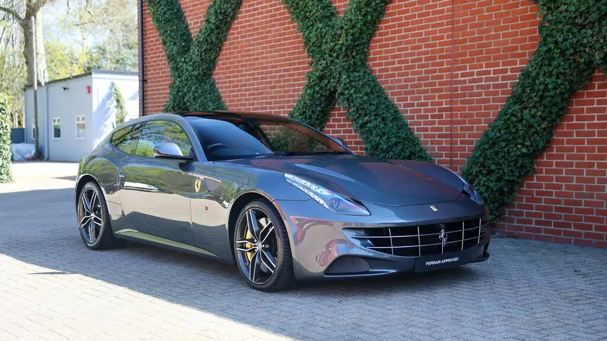2016-ferrari-ff-63-big-24