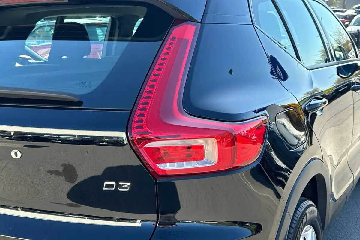 2020-volvo-xc40-20td-d3-momentum-big-19
