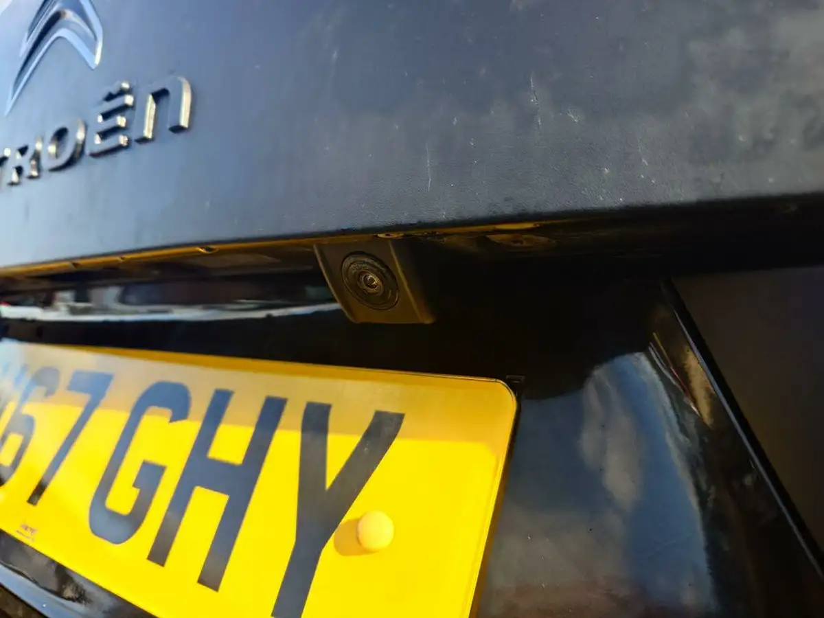 2018-citroen-c4-cactus-16bluehdi-flair-edition-big-13