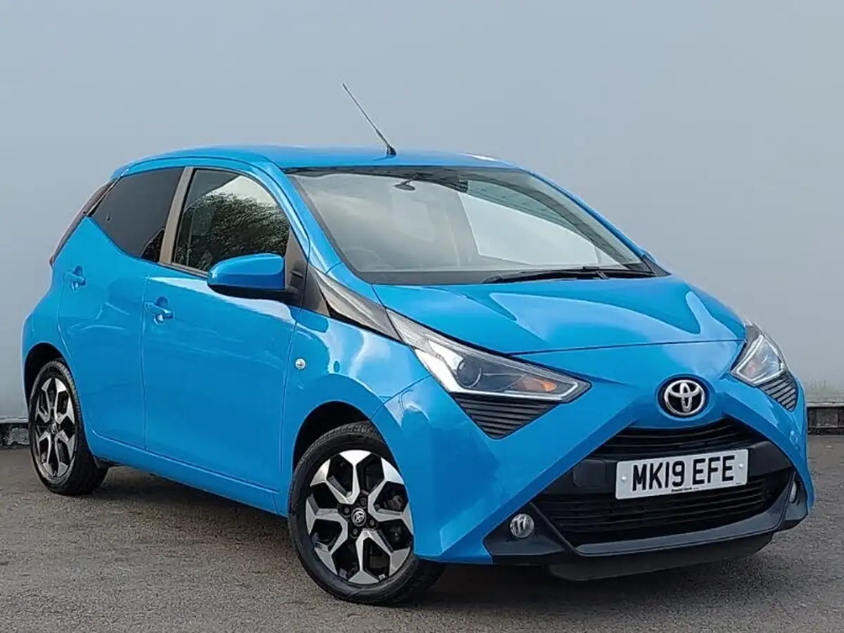 2019-toyota-aygo-10-vvt-i-x-plore-big-0