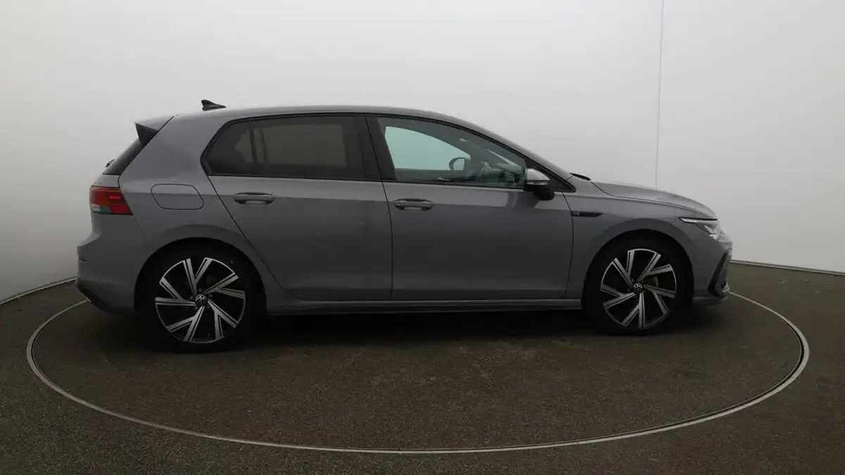 2024-volkswagen-golf-15-etsi-r-line-evo-hatchback-big-8