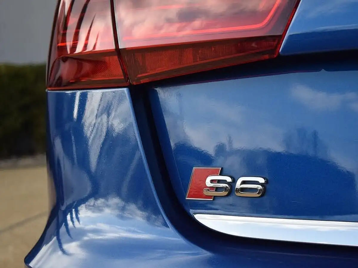 2016-audi-s6-saloon-40-quattro-big-27