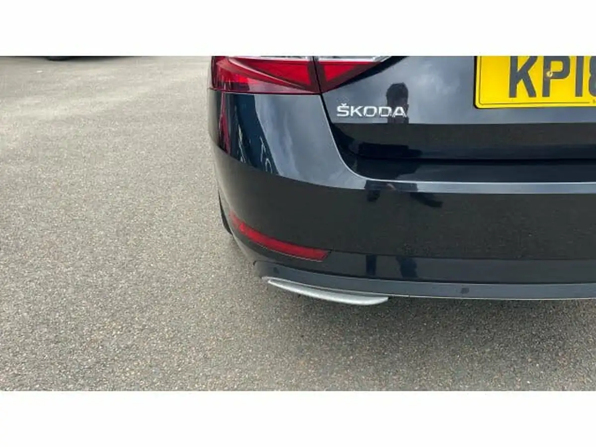 2018-skoda-superb-20-tsi-sportline-220ps-ss-hatchback-big-20