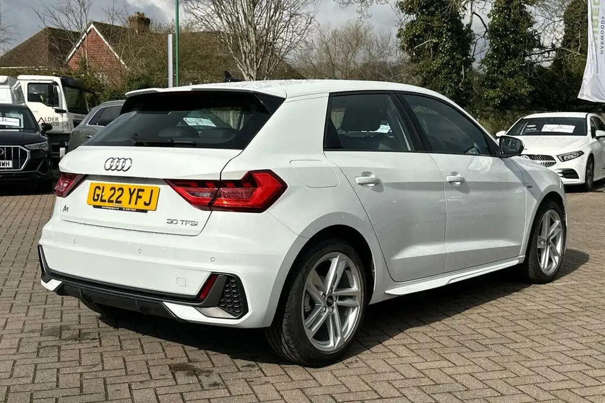 2022-audi-a1-10-30-tfsi-s-line-tronic-big-4