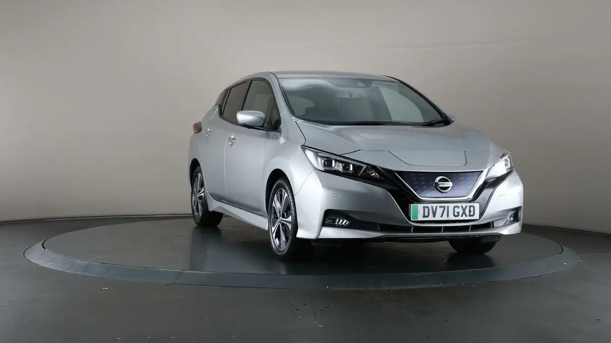 2021-nissan-leaf-e-tekna-big-45