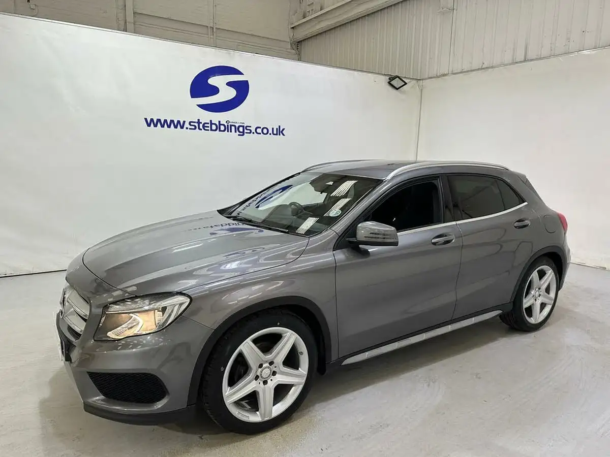 2014-mercedes-benz-gla-class-21cdi-amg-line-136bhp-gla-200-cdi-big-2
