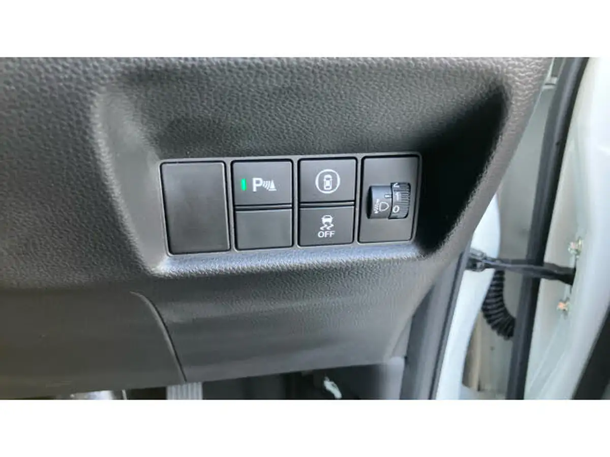 2021-honda-jazz-15-i-mmd-ex-107ps-big-16