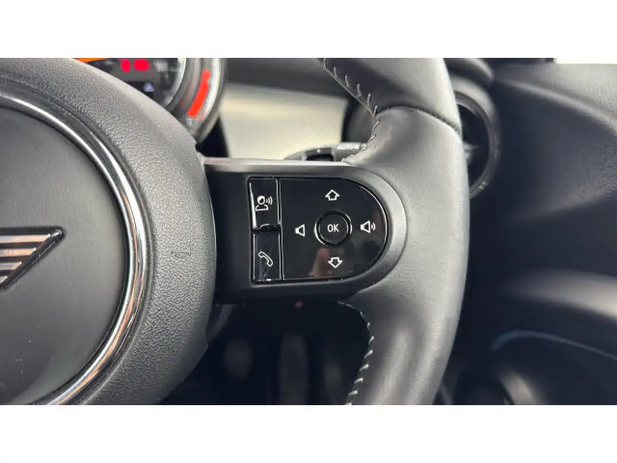 2021-mini-cooper-15-cooper-exclusive-hatchback-3d-big-17