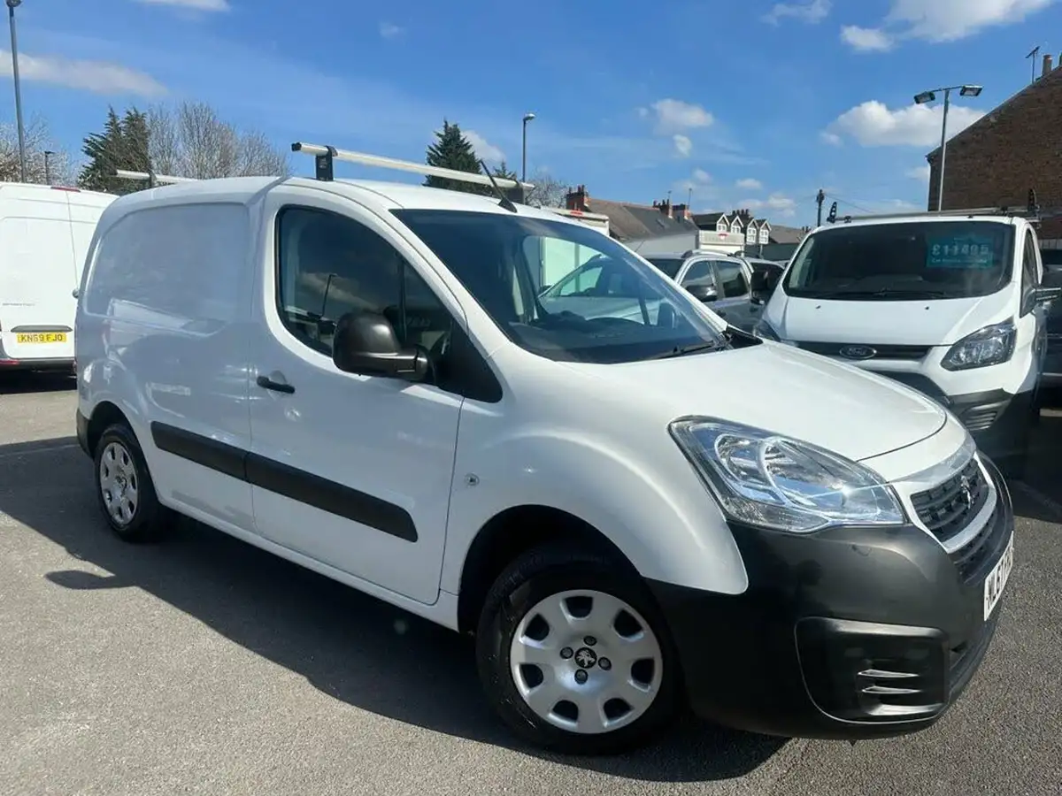 2017-peugeot-partner-16bluehdi-professional-l1-100pseu6-854-big-5