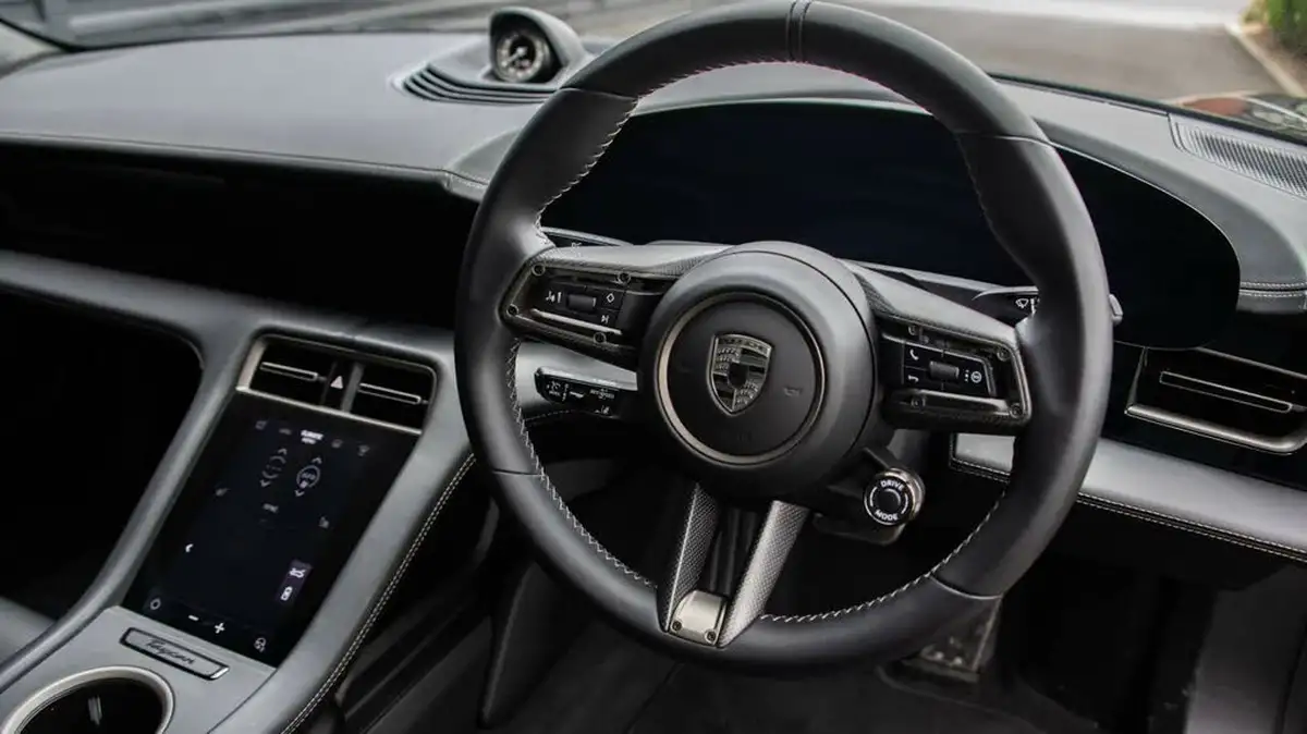 2024-porsche-taycan-e-turbo-sport-turismo-884ps-big-8