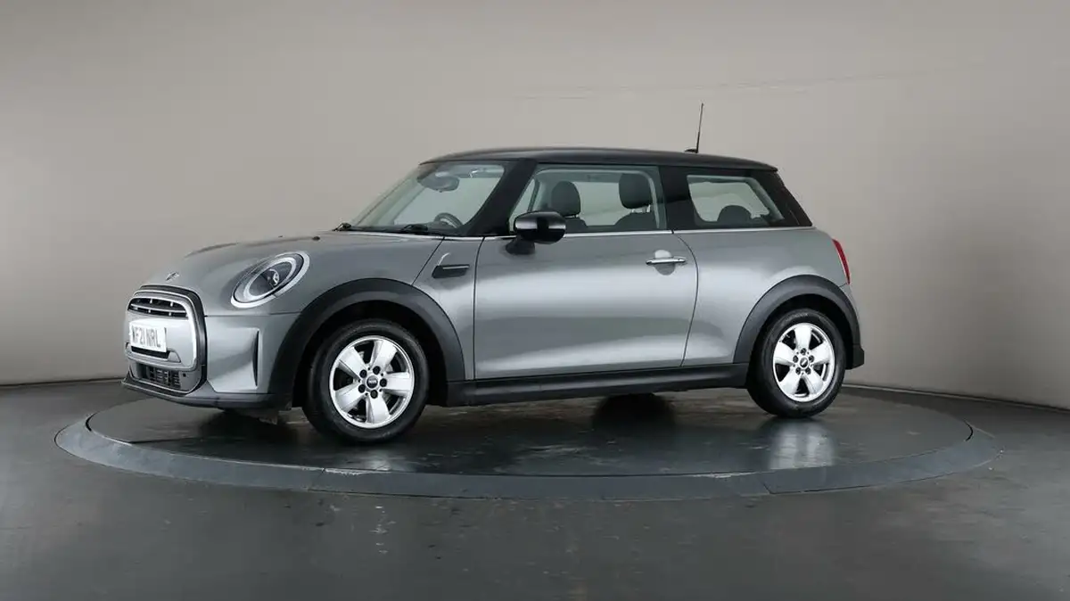2021-mini-cooper-15-cooper-classic-hatchback-3d-big-29