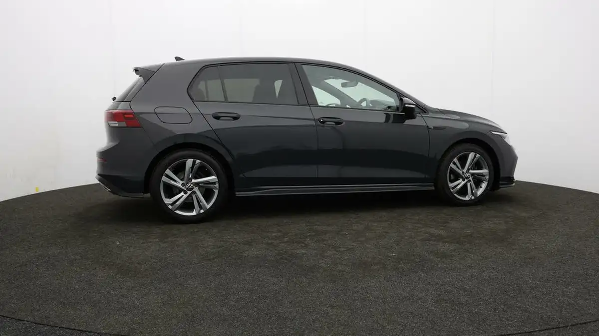 2022-volkswagen-golf-15-tsi-r-line-130ps-hatchback-big-28