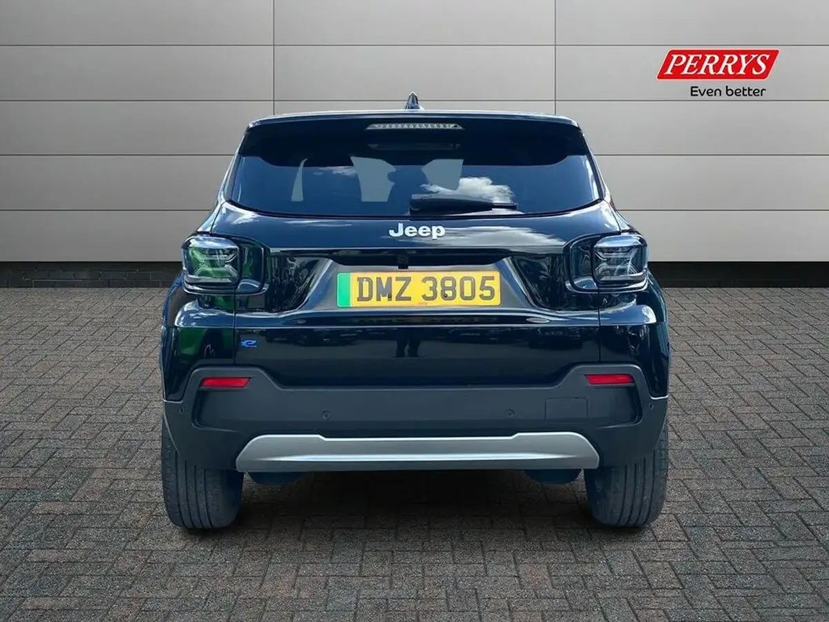2024-jeep-avenger-e-summit-big-4