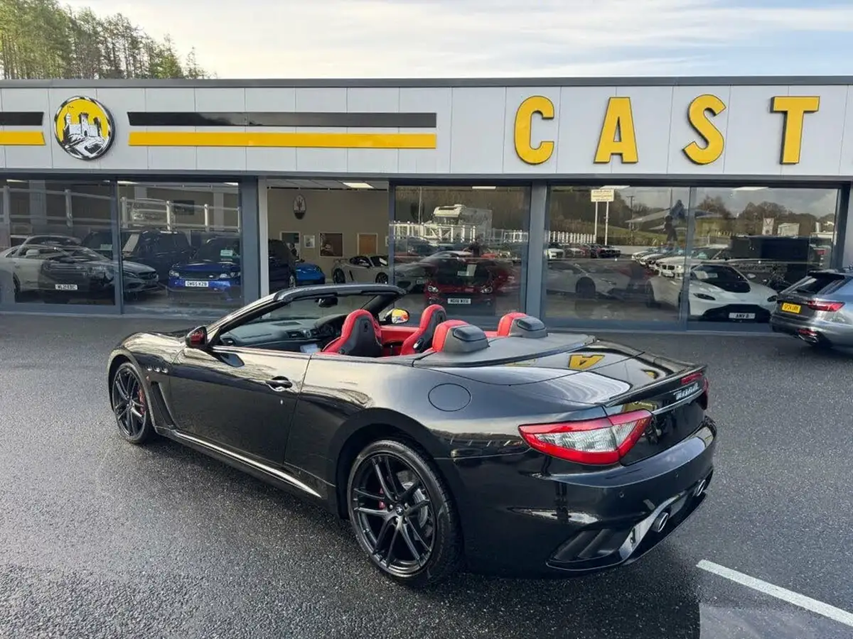 2020-maserati-grancabrio-47-mc-big-4