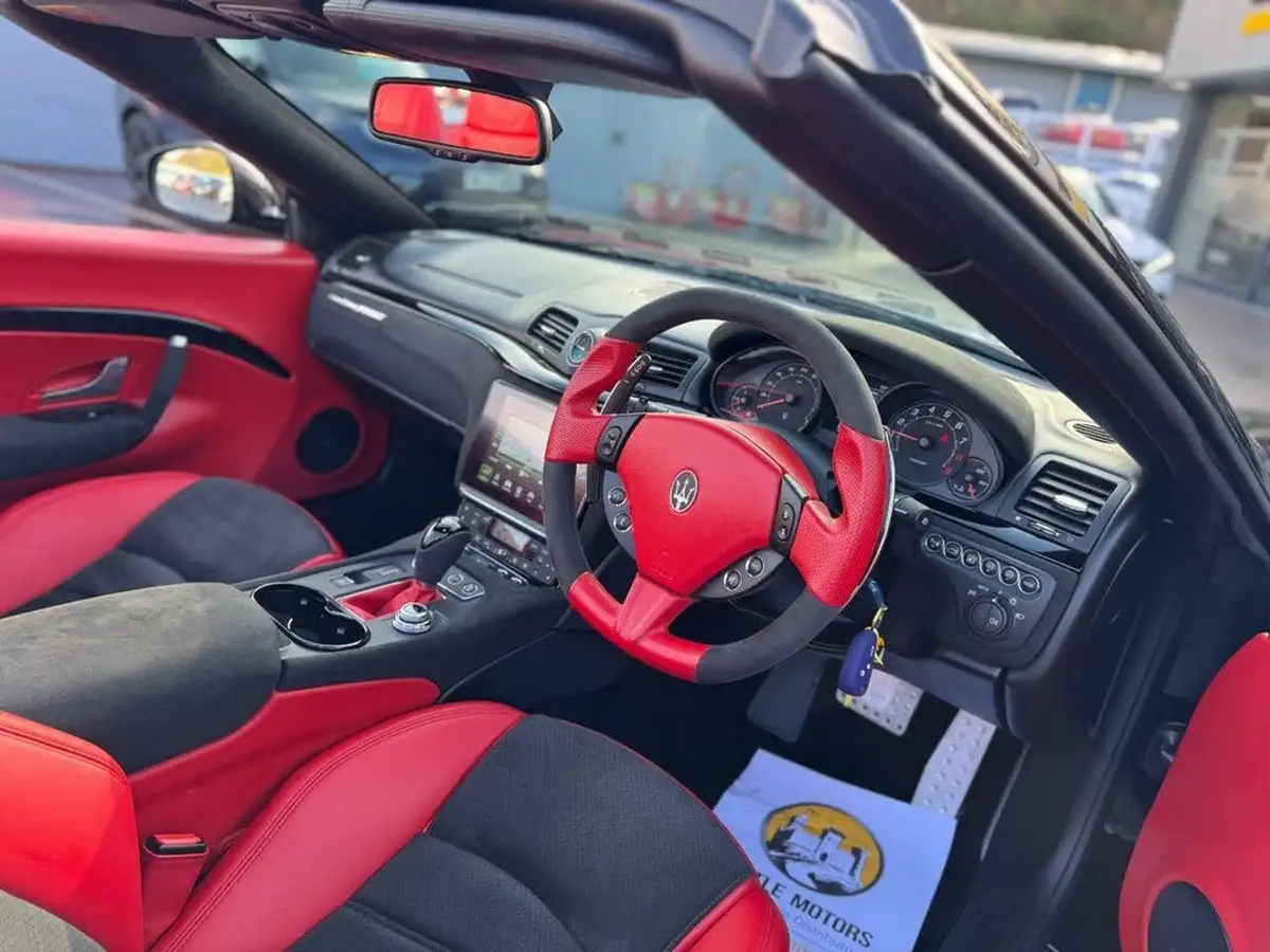2020-maserati-grancabrio-47-mc-big-7