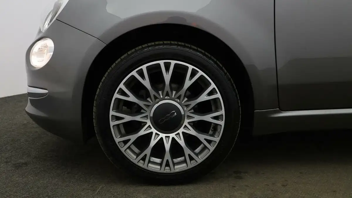 2020-fiat-500-12-star-big-17