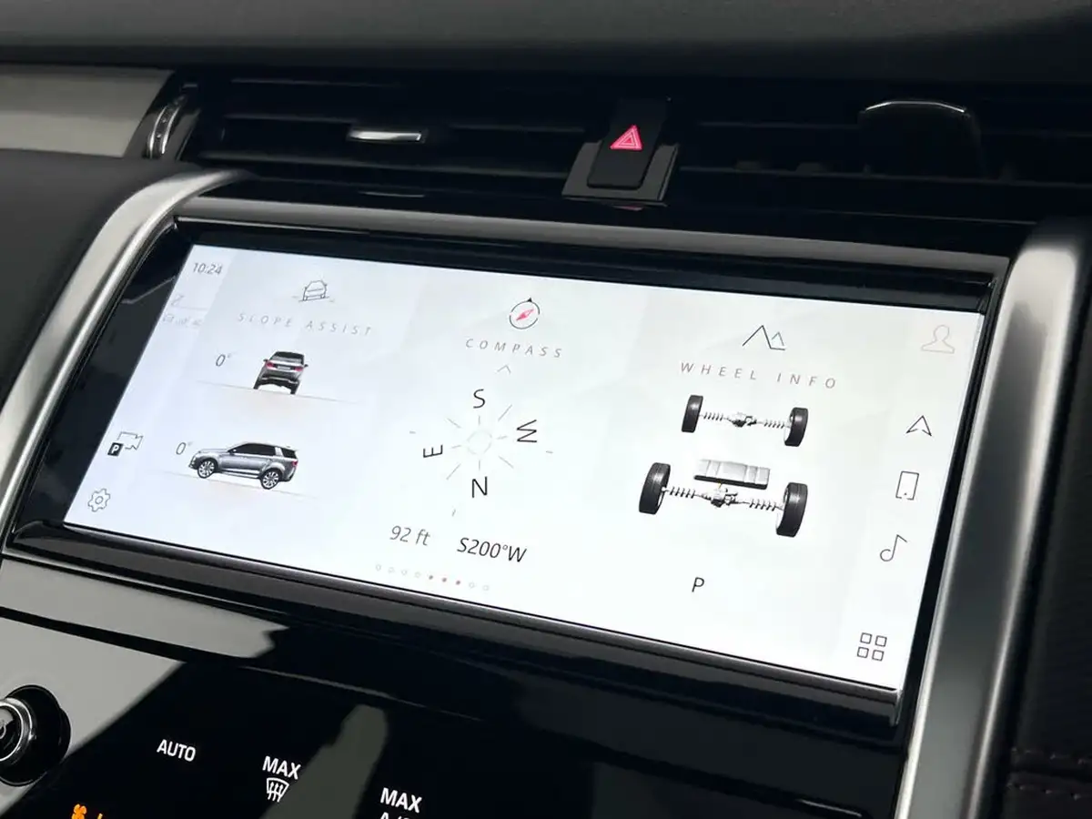 2022-land-rover-discovery-sport-15-p300e-r-dynamic-se-big-26