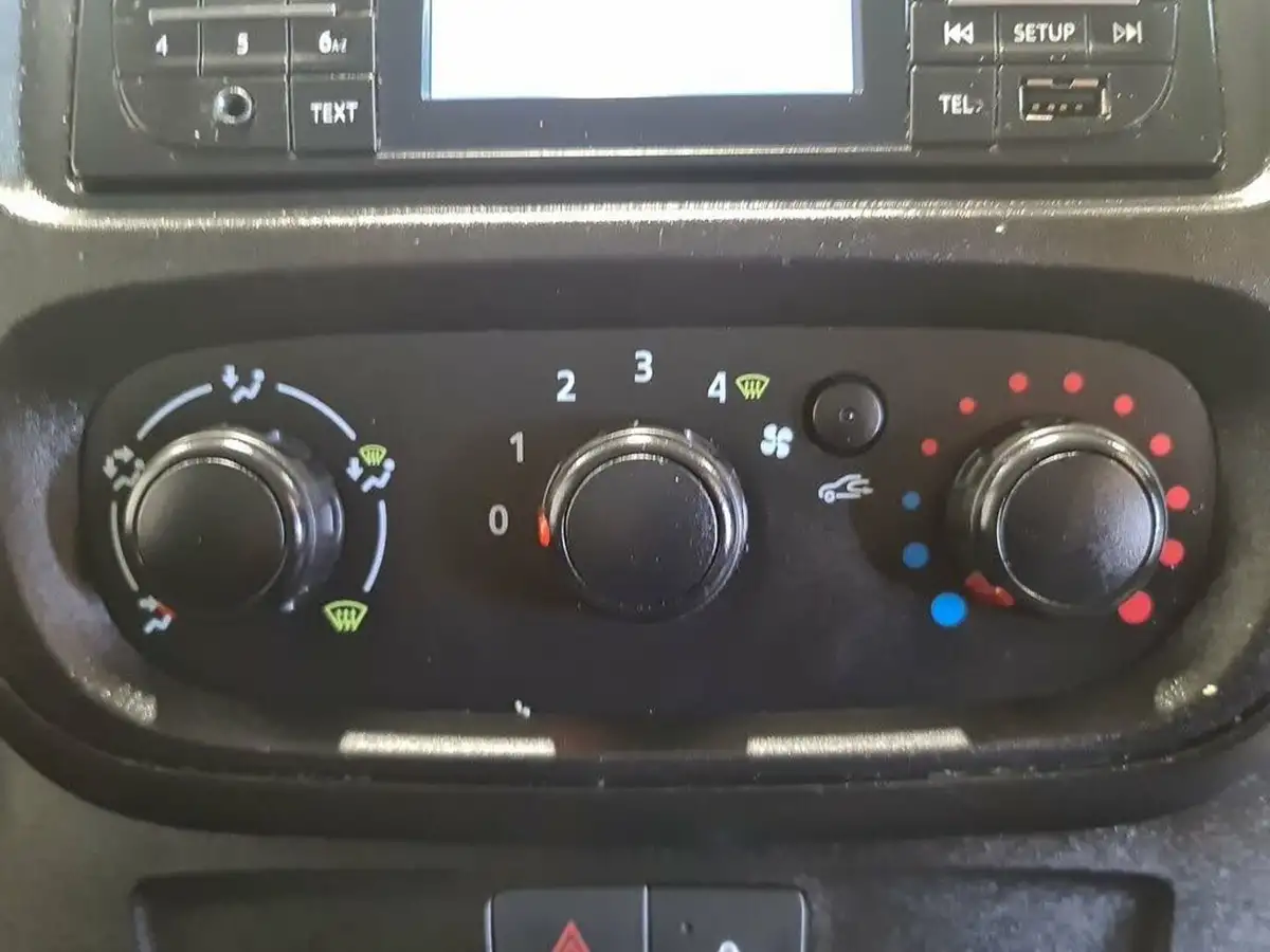 2021-renault-trafic-20dci-sl28-energy-120-business-big-7