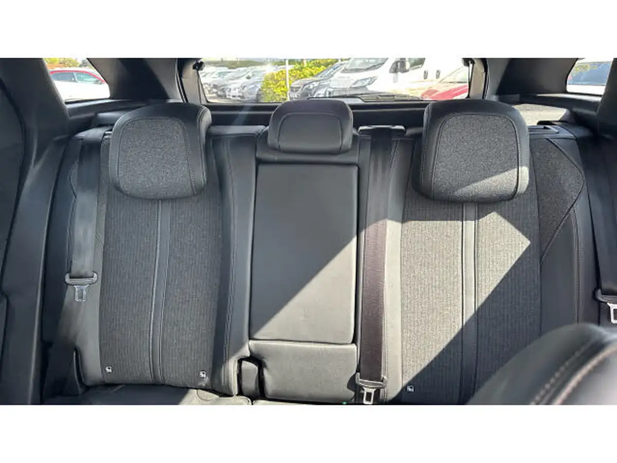 2019-peugeot-3008-suv-16-puretech-gt-line-180bhp-ss-eat8-big-14