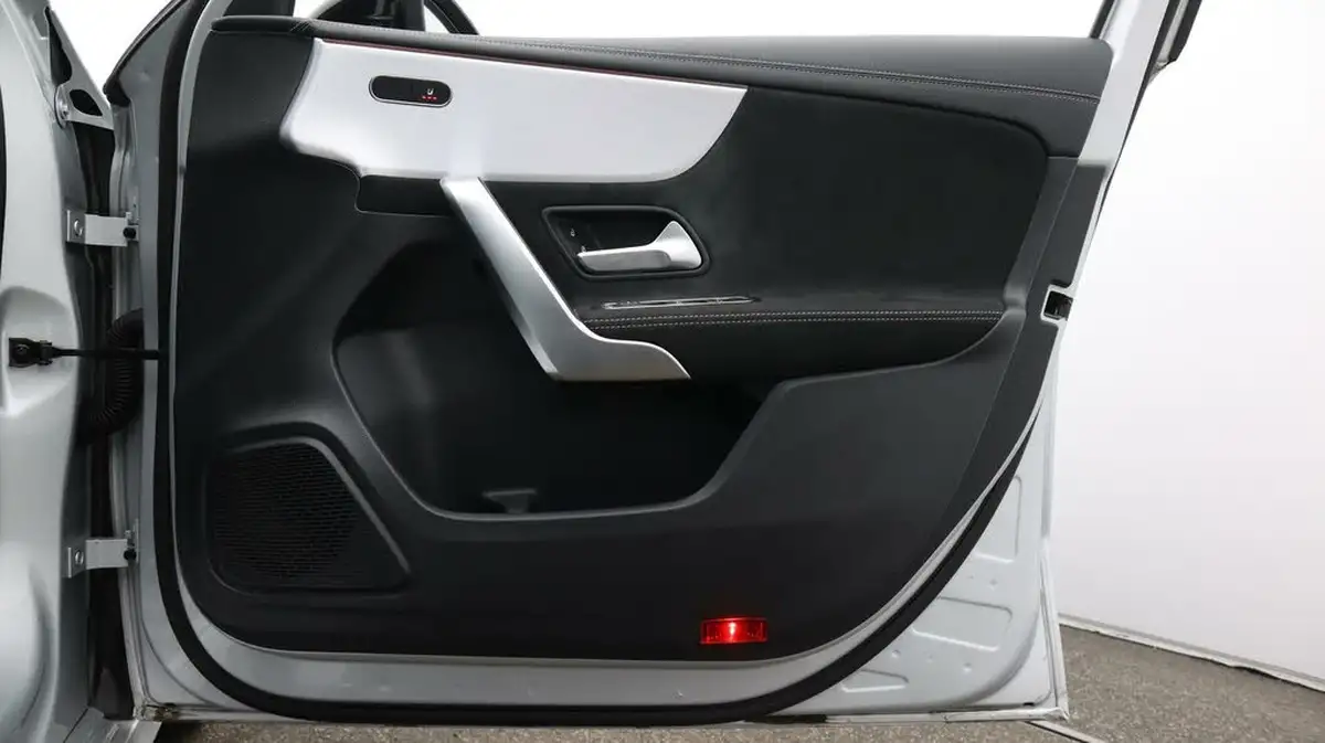 2022-mercedes-benz-a-class-13-a200-amg-line-premium-plus-edition-hatchback-5d-7g-dct-big-15