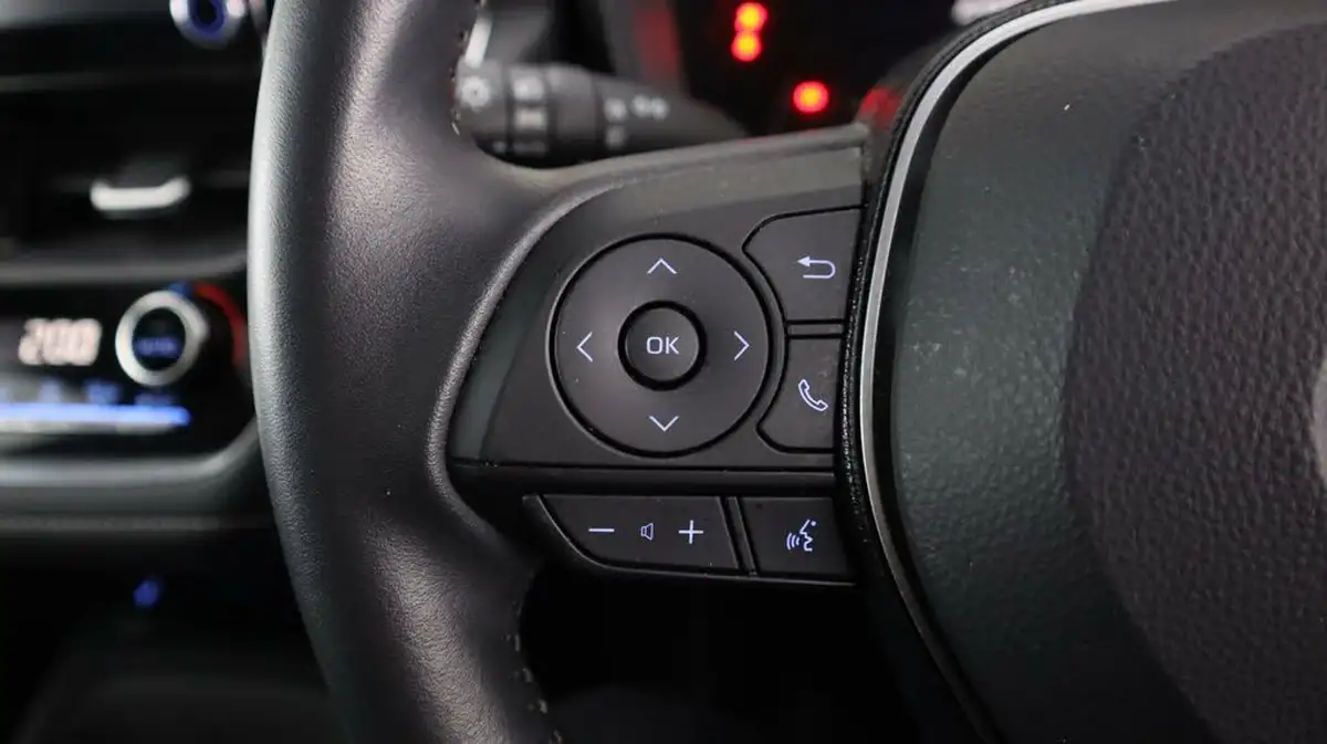 2021-toyota-corolla-18-vvt-i-design-spare-wheel-hatchback-5d-big-22