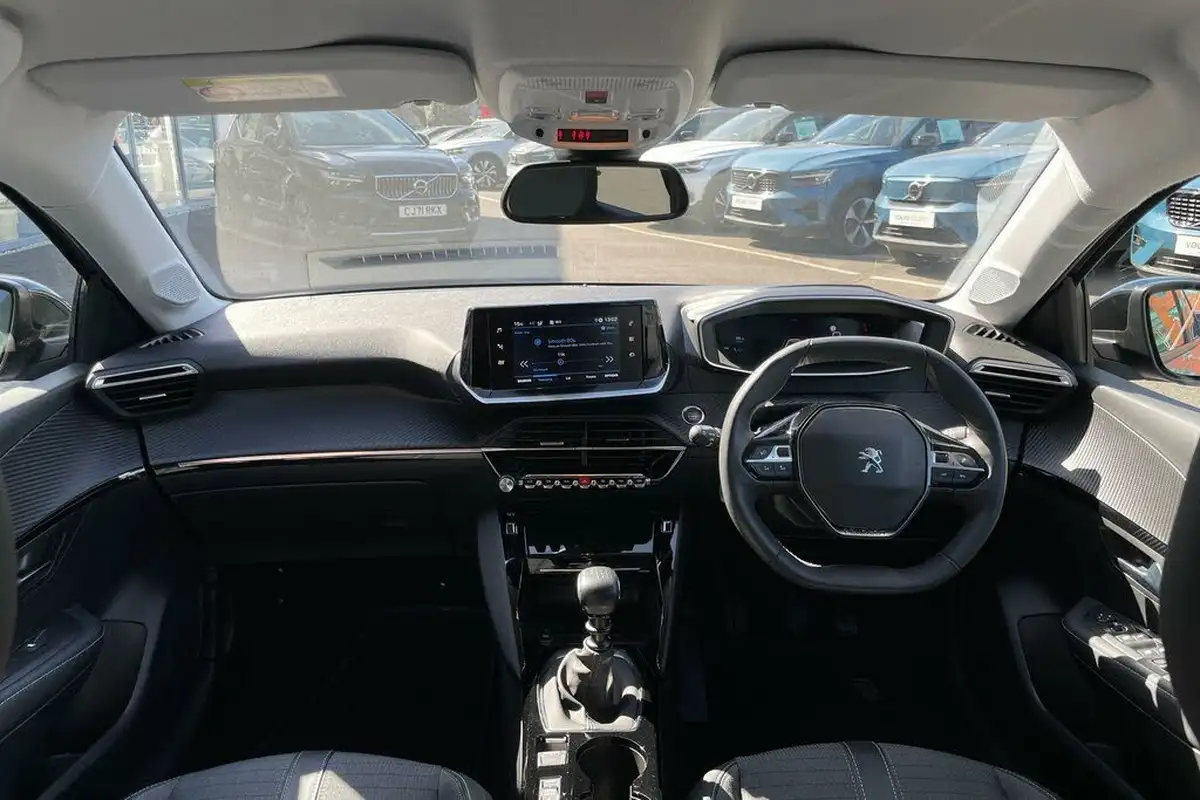 2022-peugeot-208-12-puretech-allure-premium-100bhp-big-29
