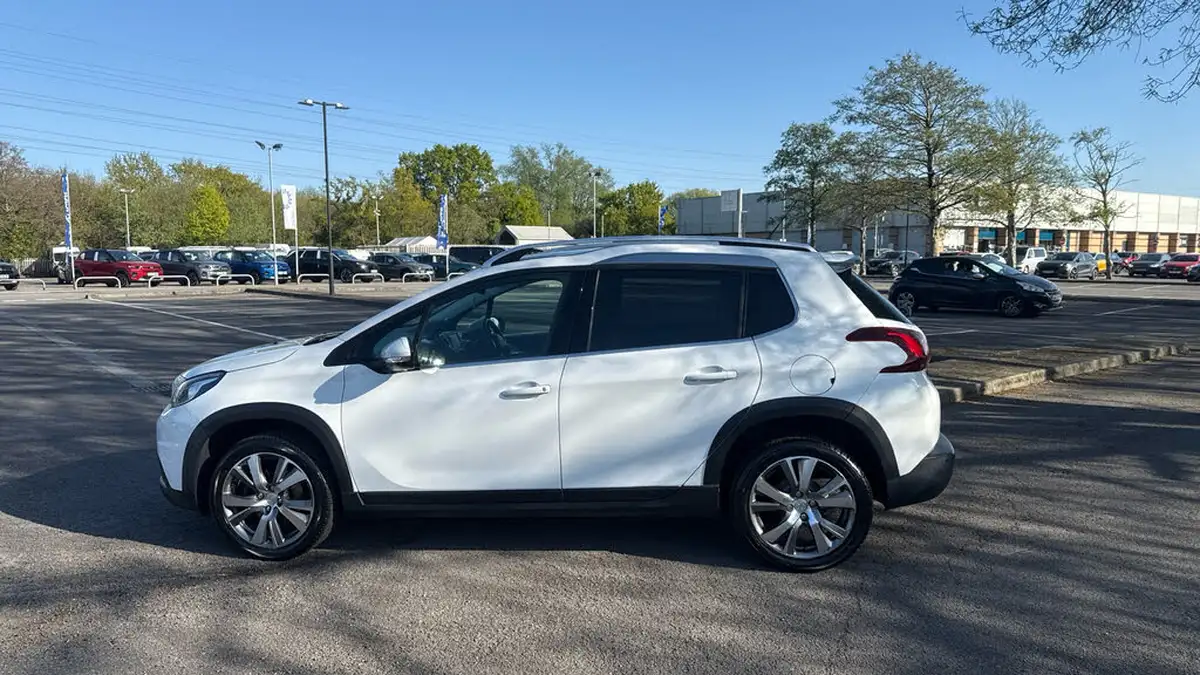 2019-peugeot-2008-suv-12-puretech-allure-premium-82bhp-big-5