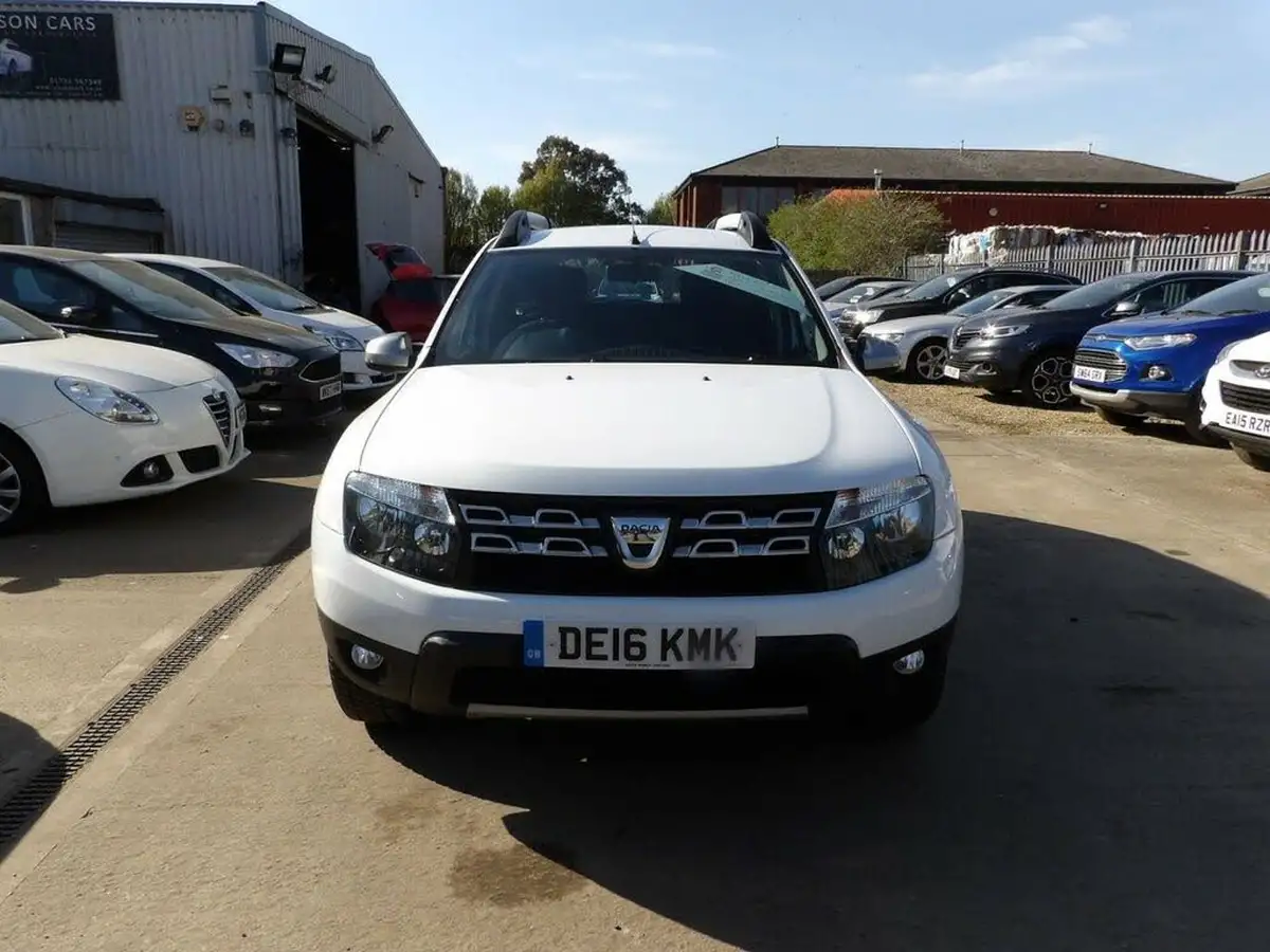 2016-dacia-duster-15dci-laureate-110bhp-station-wagon-5d-big-1