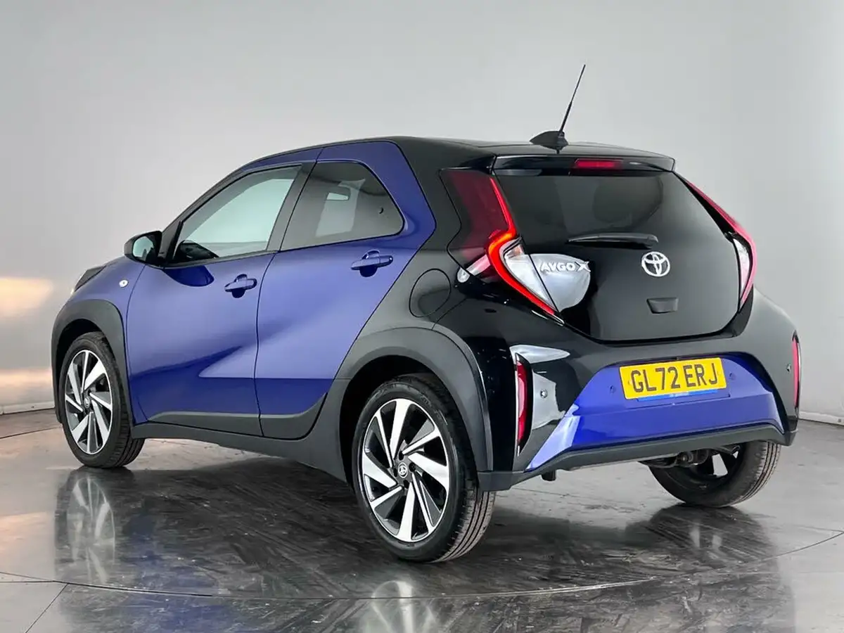 2022-toyota-aygo-x-10-vvt-i-edge-big-2