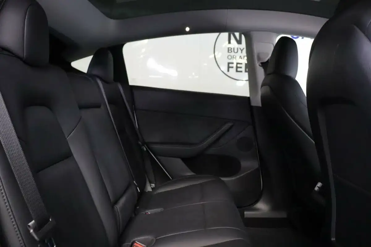 2023-tesla-model-y-e-rwd-big-26