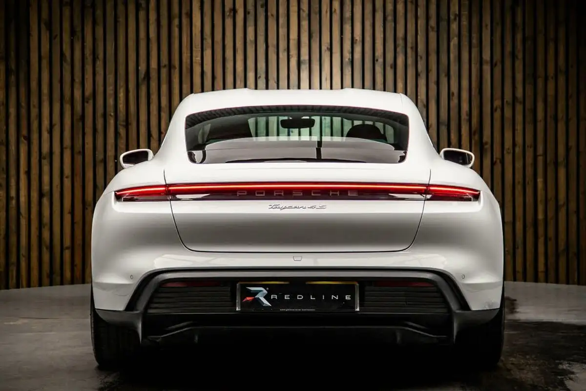 2021-porsche-taycan-e-4s-530ps-big-5