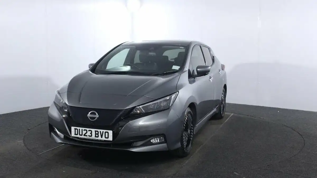 2023-nissan-leaf-e-tekna-39kwh-big-2