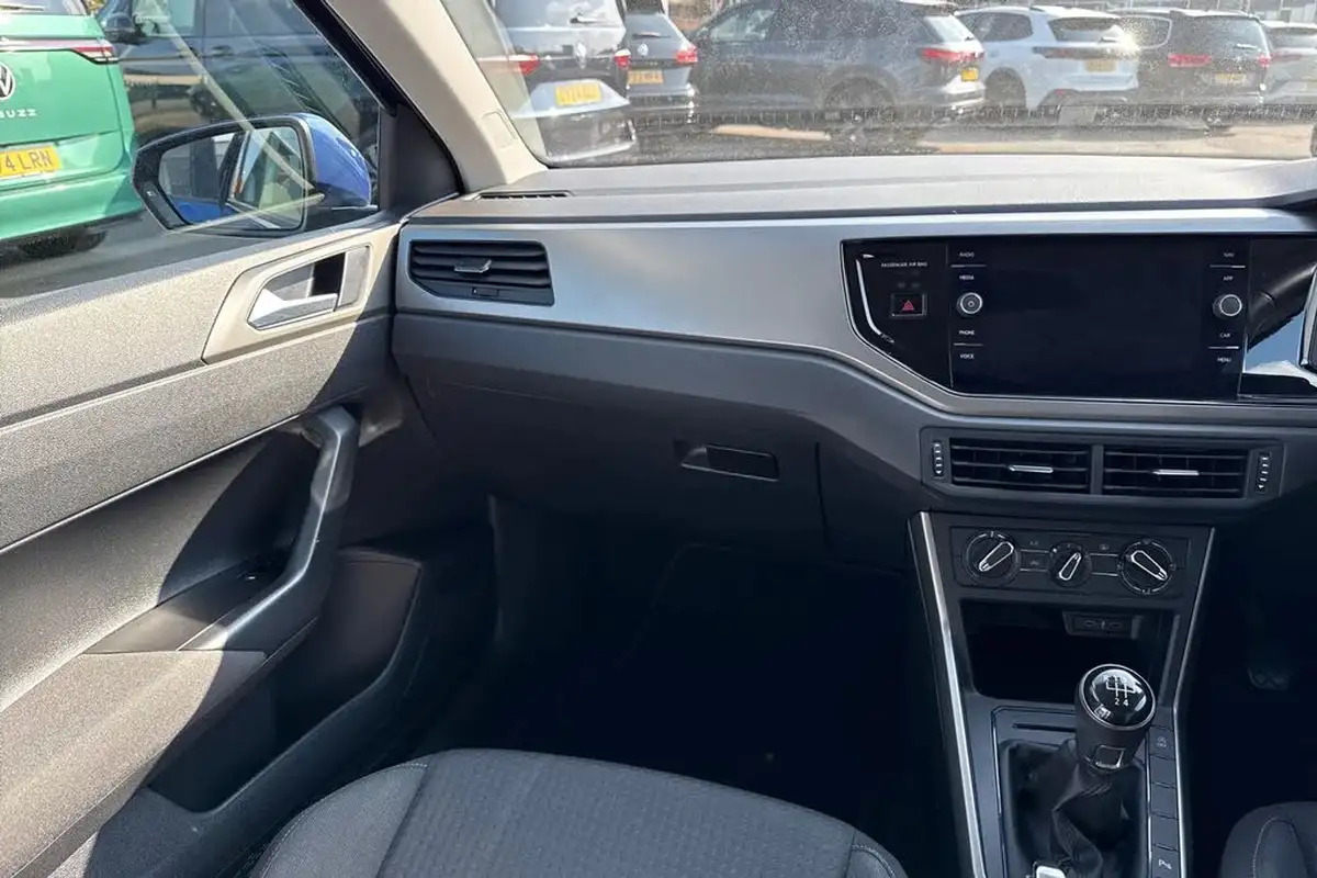 2021-volkswagen-polo-10-tsi-match-big-19