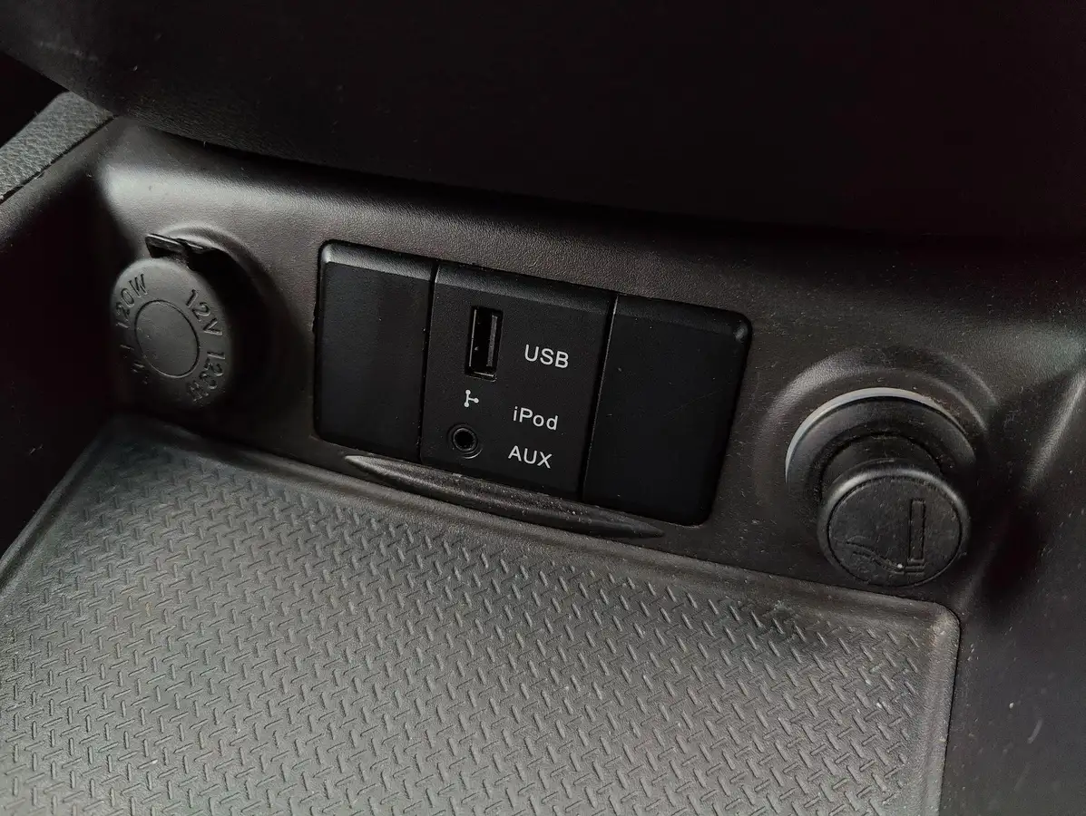 2010-hyundai-santa-fe-22td-style-7st-auto-big-18