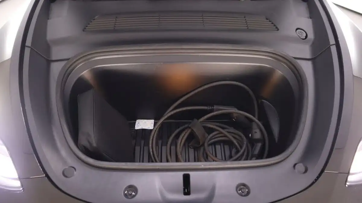 2023-tesla-model-y-e-rwd-big-19