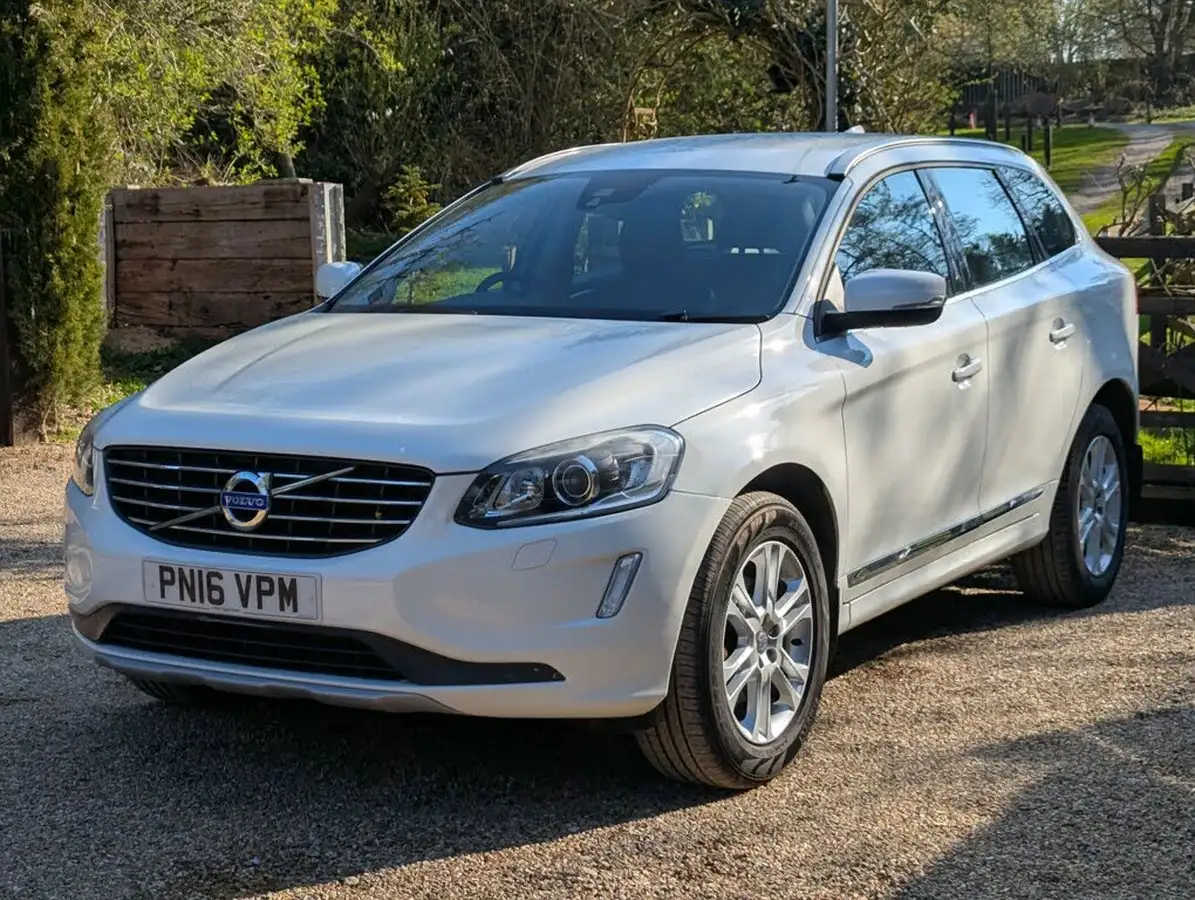 2016-volvo-xc60-24td-d5-se-lux-geartronic-big-45